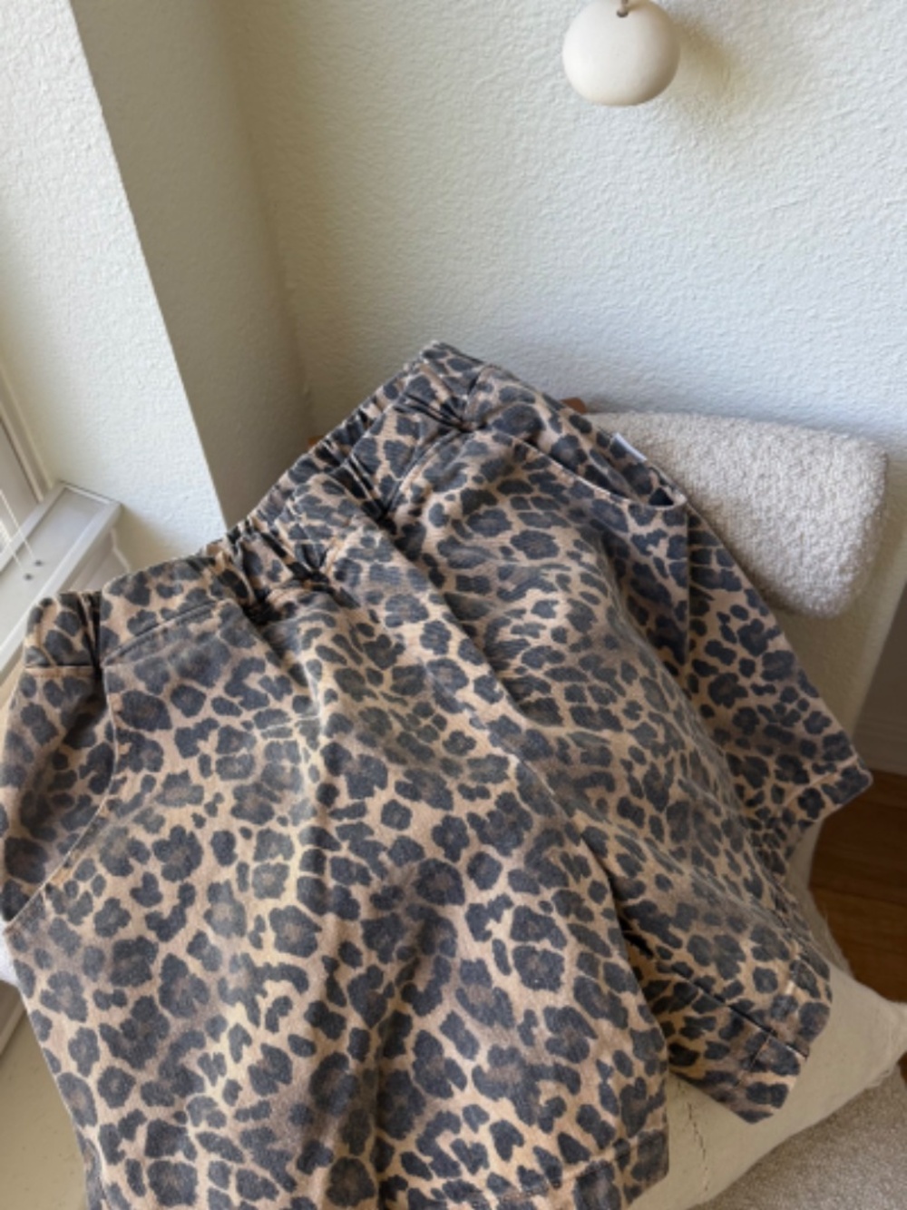 Le Bon Shoppe City Short - Picture 2 of 2